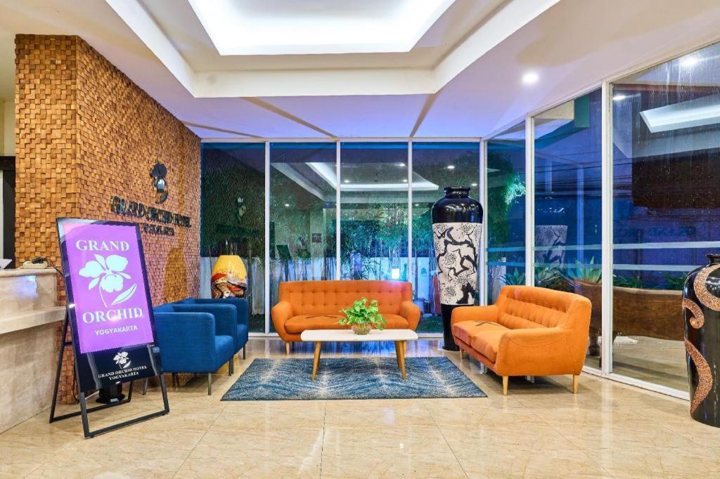 Grand Orchid Hotel Yogyakarta Maguwo Экстерьер фото