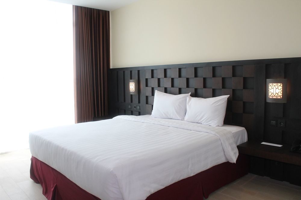 Grand Orchid Hotel Yogyakarta Maguwo Экстерьер фото