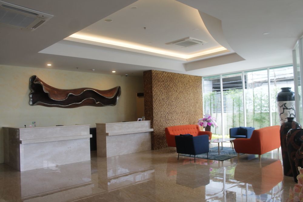 Grand Orchid Hotel Yogyakarta Maguwo Экстерьер фото