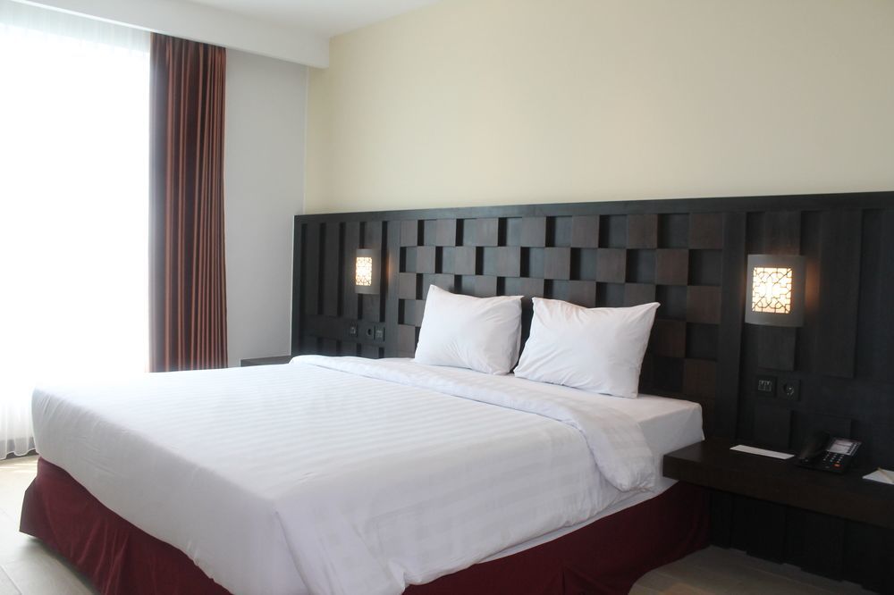 Grand Orchid Hotel Yogyakarta Maguwo Экстерьер фото